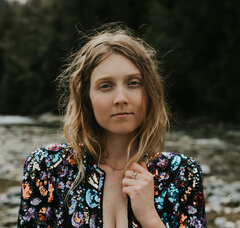 Olivia - Sexuality, love and relationship coach