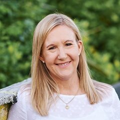 Helen - Clinical hypnotherapist